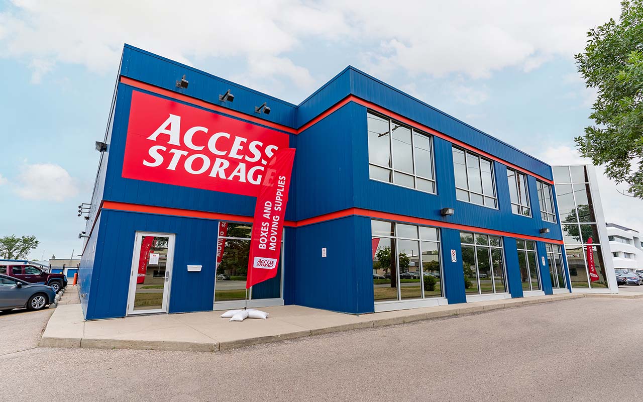 Saskatoon Airport Storage Units 801 45 St W, Saskatoon, SK.